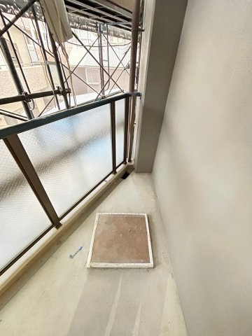 【バルコニー】