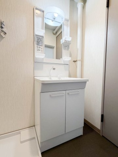 【トイレ】 | 高洲三丁目住宅6号棟 | 室内のリフォーム後の施工例（トイレ）です（施工例のため、実際の間取りや設備仕様等異なる場合有）