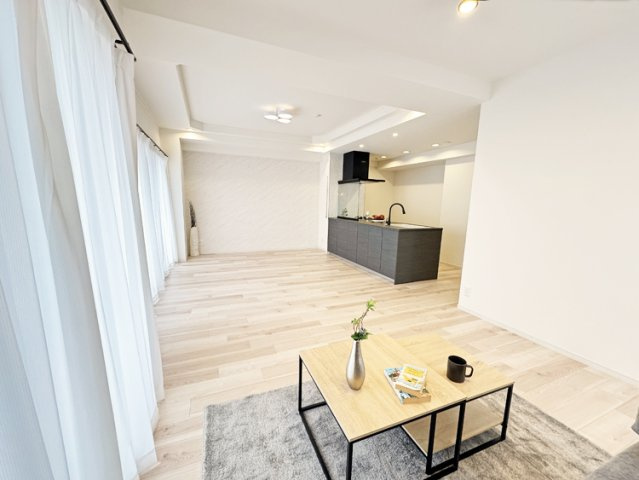 エスリード雲雀丘花屋敷の居間・リビング