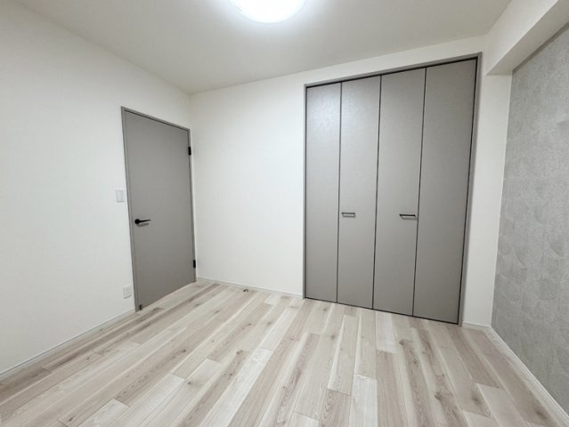 エスリード雲雀丘花屋敷の洋室