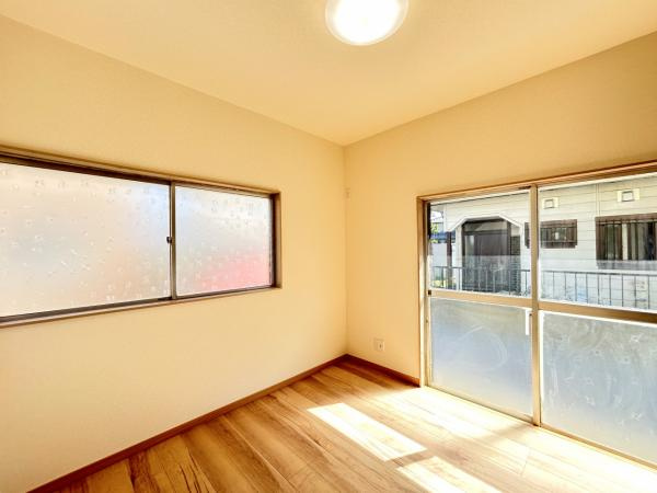 宇都宮市江曽島町　３ＬＤＫ　中古住宅の洋室