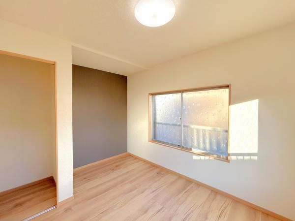 宇都宮市江曽島町　３ＬＤＫ　中古住宅の洋室