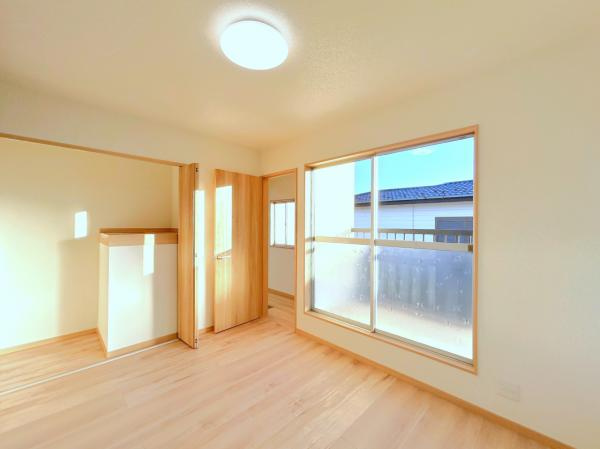 宇都宮市江曽島町　３ＬＤＫ　中古住宅の居間・リビング