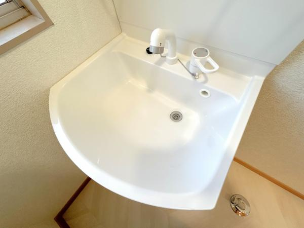 宇都宮市江曽島町　３ＬＤＫ　中古住宅のトイレ