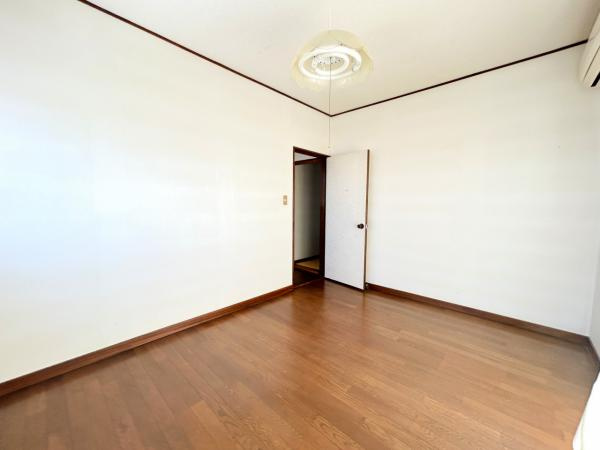 宇都宮市砥上町　３ＬＤＫ　中古住宅の洋室