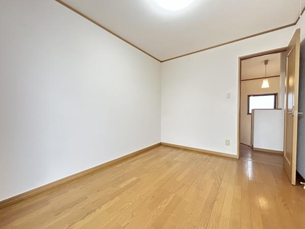 宇都宮市平出町　４ＬＤＫ　中古住宅の洋室
