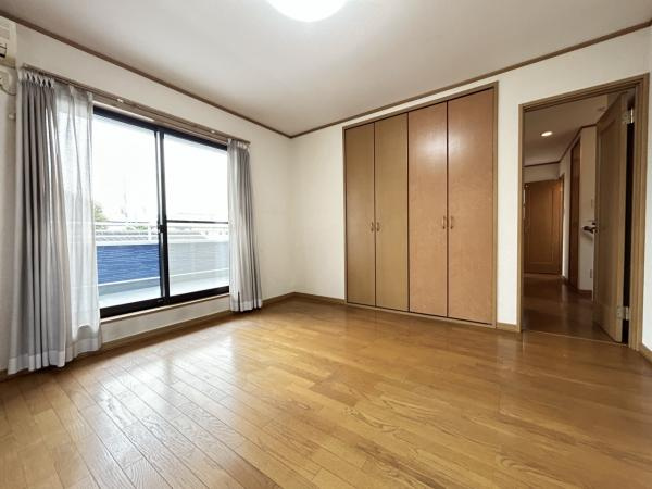 宇都宮市平出町　４ＬＤＫ　中古住宅の洋室
