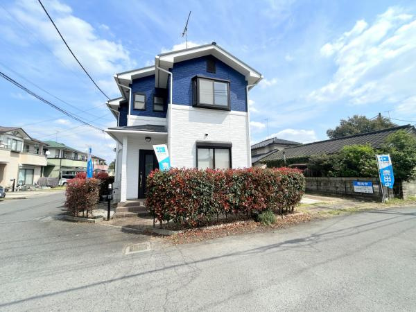 宇都宮市平出町　４ＬＤＫ　中古住宅の前面道路含む現地写真