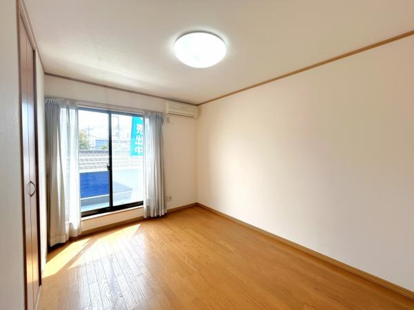 宇都宮市平出町　４ＬＤＫ　中古住宅の洋室
