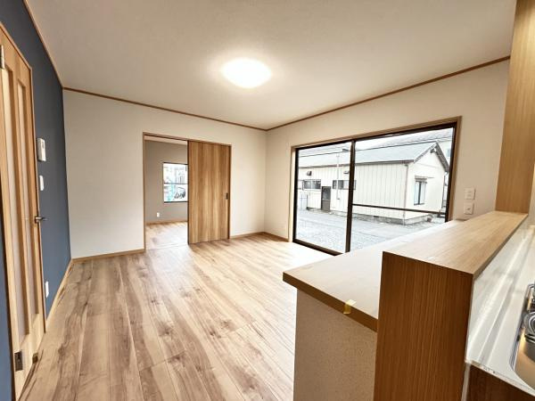 宇都宮市御幸本町　４ＬＤＫ　中古住宅の居間・リビング