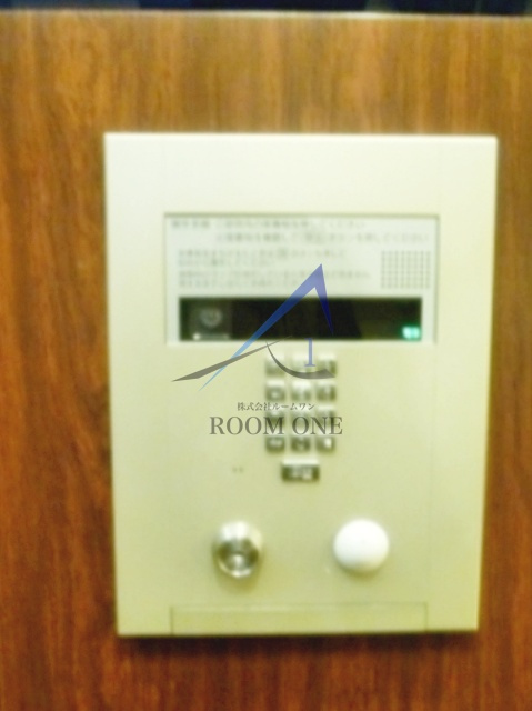 Ｒｉｓｉｎｇ　ｐｌａｃｅ　浅草参番館のセキュリティ|オートロックです。