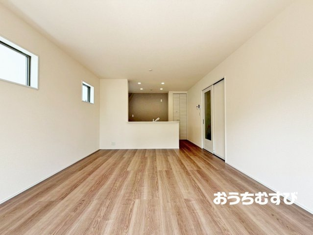 小牧市多気西町(全4棟)の居間・リビング