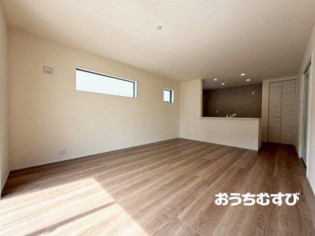 小牧市多気西町(全4棟)の居間・リビング