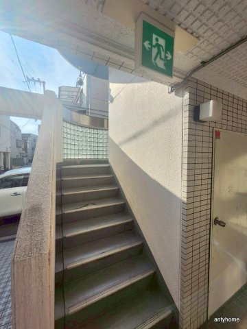 成起マンション　仲介手数料無料のロビー
