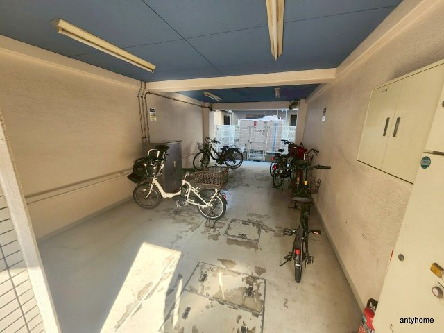 成起マンション　仲介手数料無料の駐車場