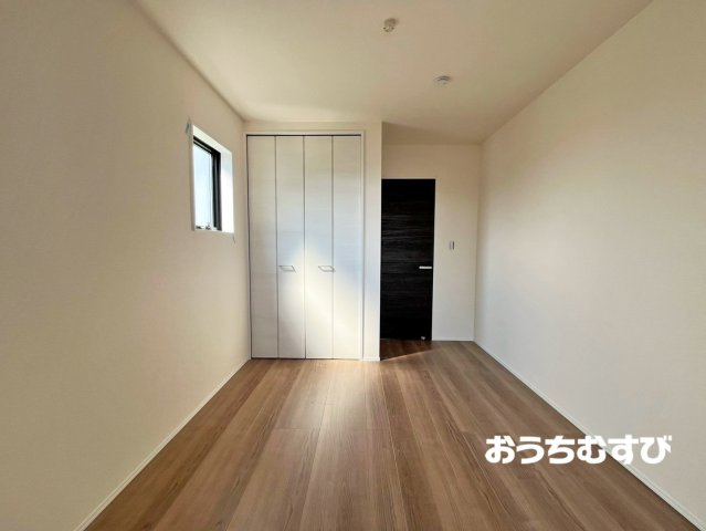 小牧市久保一色南(全5棟)の洋室