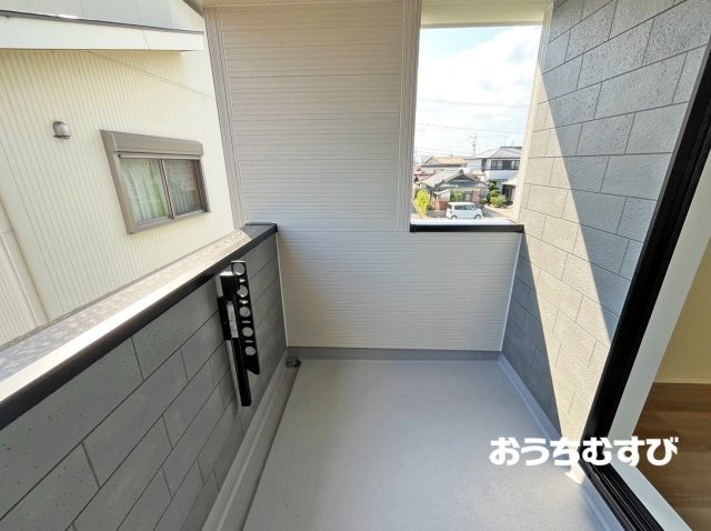 小牧市久保一色南(全5棟)の前面道路含む現地写真