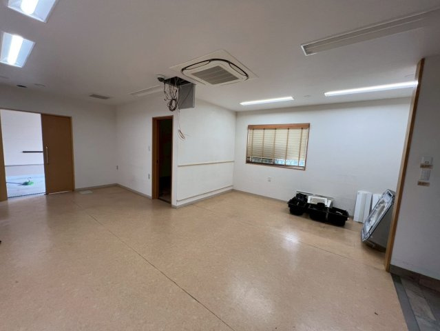 メルディアキューブ箕面牧落 Office & Garageの内装|1階部分改装前