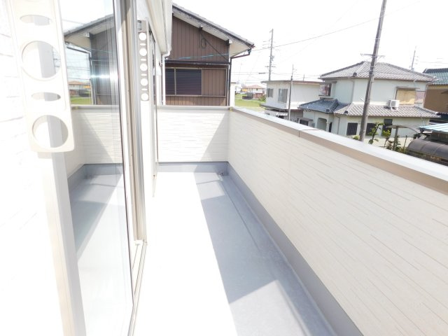 愛西市北一色町北田面の新築一戸建のバルコニー|◇バルコニー◇　　南面で陽当り良好なワイドバルコニー♪