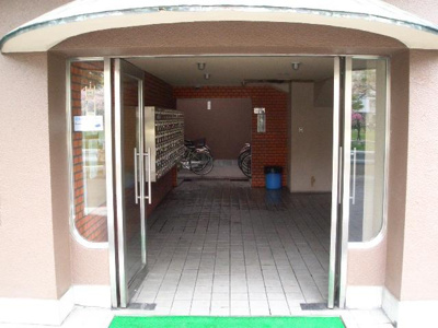 【エントランス】 | メゾン北梅田