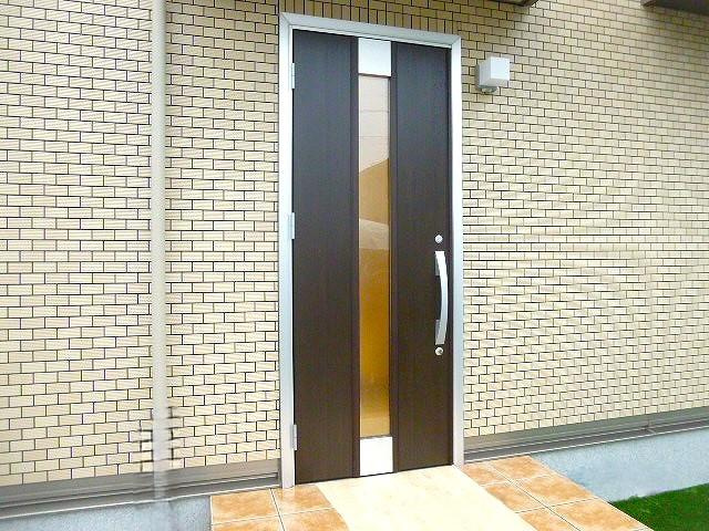 カルムおおたかの森　Ａ棟のエントランス