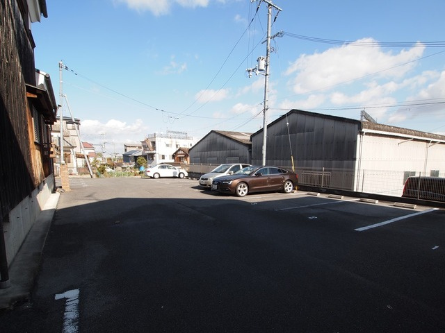 エクセルコートの駐車場