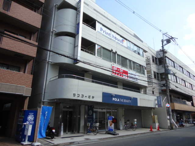 北葛城郡王寺町王寺２丁目の店舗一部