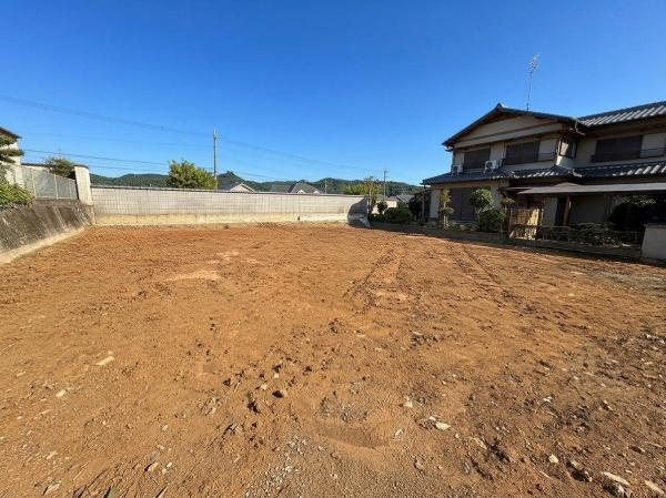 【前面道路含む現地写真】 | 川西市鶯台1丁目　建築条件無し売土地