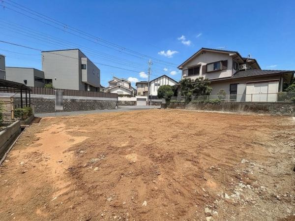 【前面道路含む現地写真】 | 川西市鶯台1丁目　建築条件無し売土地