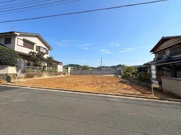 【前面道路含む現地写真】 | 川西市鶯台1丁目　建築条件無し売土地