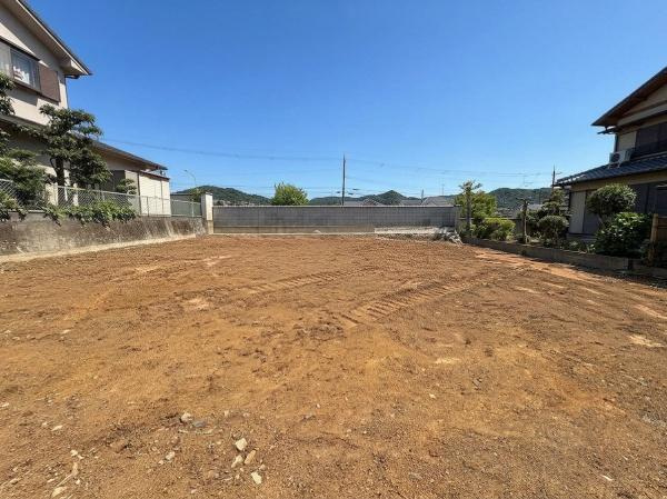 【前面道路含む現地写真】 | 川西市鶯台1丁目　A号地