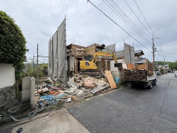 【前面道路含む現地写真】 | 川西市鶯台1丁目　B号地