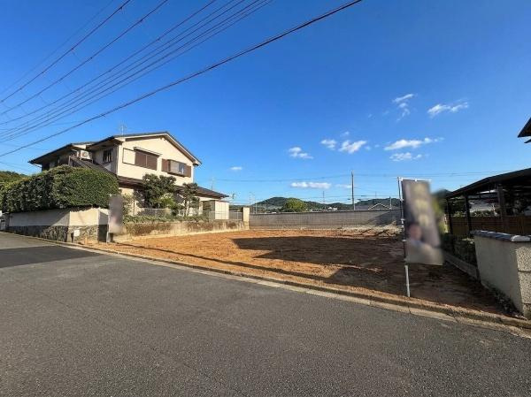 【前面道路含む現地写真】 | 川西市鶯台1丁目　B号地