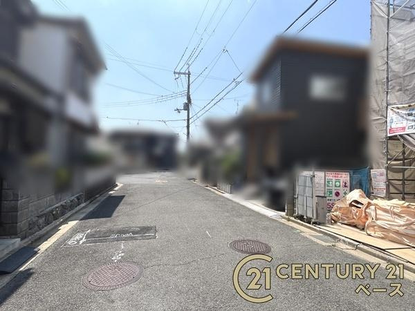 ファーストタウン筒井町 ／新築一戸建の前面道路含む現地写真|■現地撮影写真■ 前面道路は６ｍ以上と広くゆったりしています！
