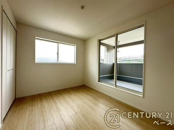 クレイドルガーデン今泉 ／新築一戸建の洋室|■現地撮影写真■各居室に収納スペースがあり、お荷物の多いご家族でも大丈夫です！