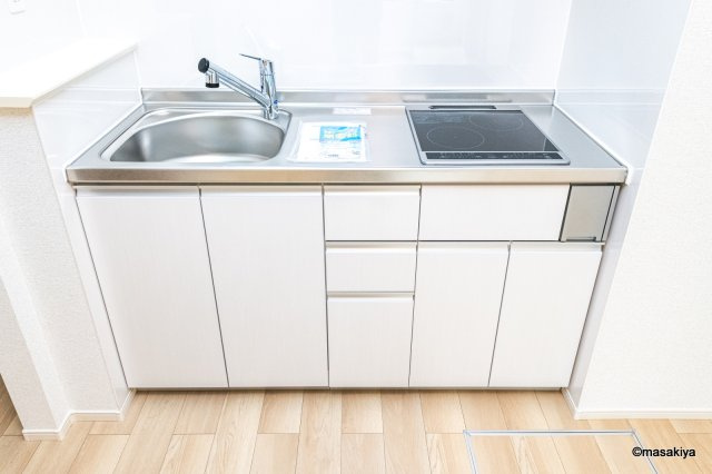 ファビオネスト駒沢のキッチン|写真は同じ建築会社の物です。色、仕様は異なる場合があります。