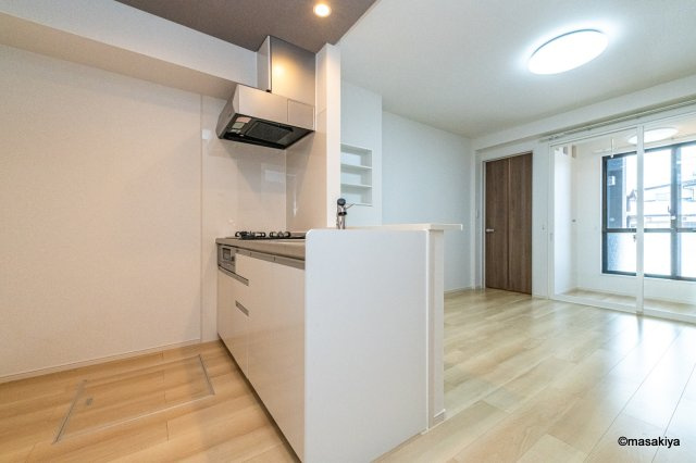 ファビオネスト駒沢のキッチン|写真は同じ建築会社の物です。色、仕様は異なる場合があります。