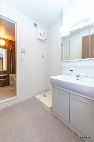 ファビオネスト駒沢の洗面所|写真は同じ建築会社の物です。色、仕様は異なる場合があります。