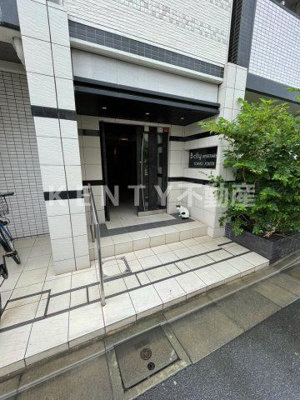 【エントランス】 | B CITY APARTMENT TOKYO SOUTH | 落ち着いたエントランスです