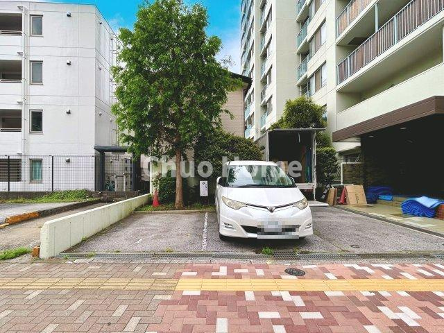 グリーンパーク東砂の駐車場|【敷地内駐車場】最新の空き状況や費用などの詳細は担当スタッフまでお問い合わせください。
