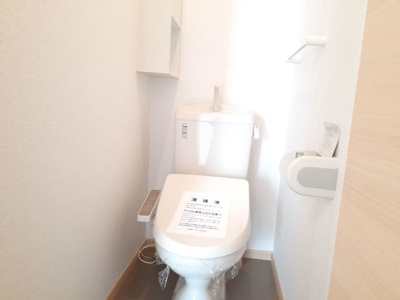 【トイレ】 | Ｃａｎｃｃｒ－ｔａｋａ | 清潔感のあるトイレです