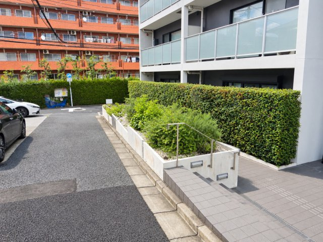 レジデンシャルスター白山シーズンテラスのその他|前面道路