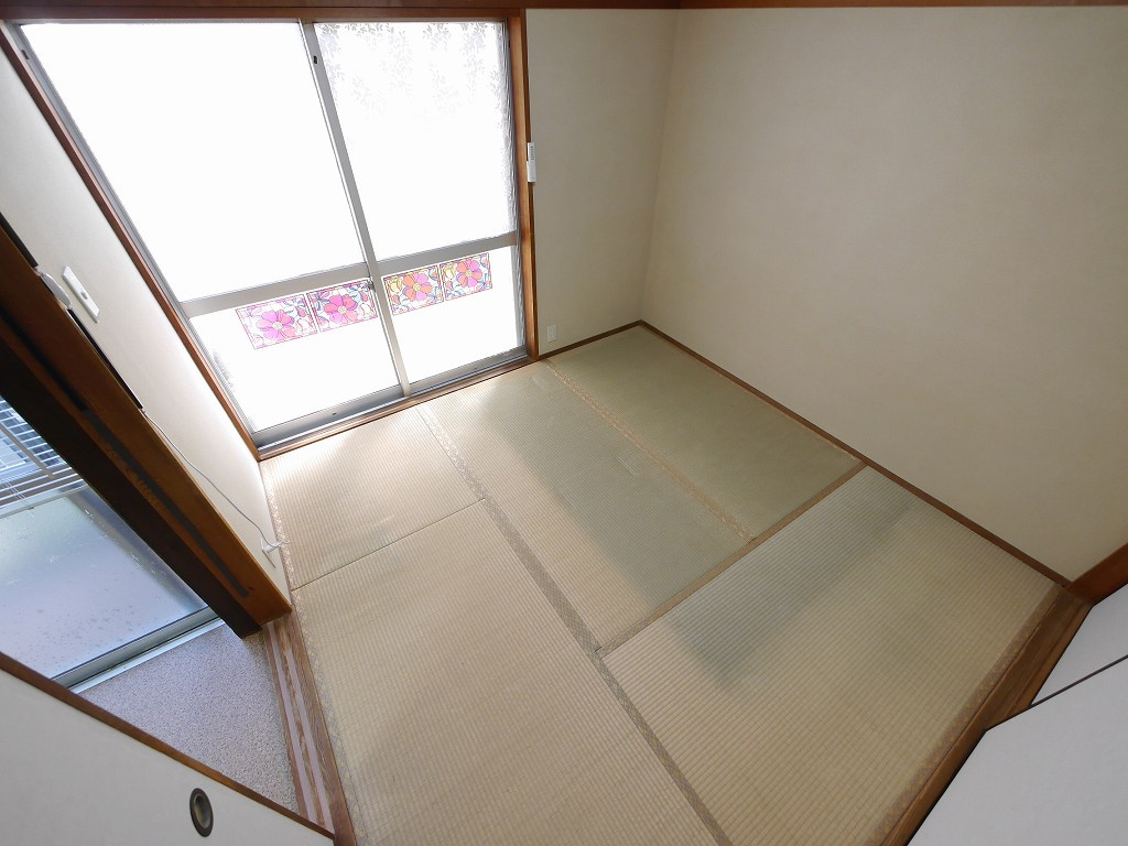 伊川谷町潤和戸建の和室