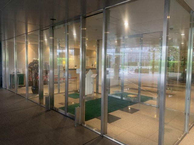 アップルタワー東京キャナルコートのエントランス