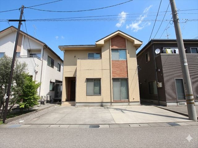 金沢市米泉町三丁目中古住宅の画像