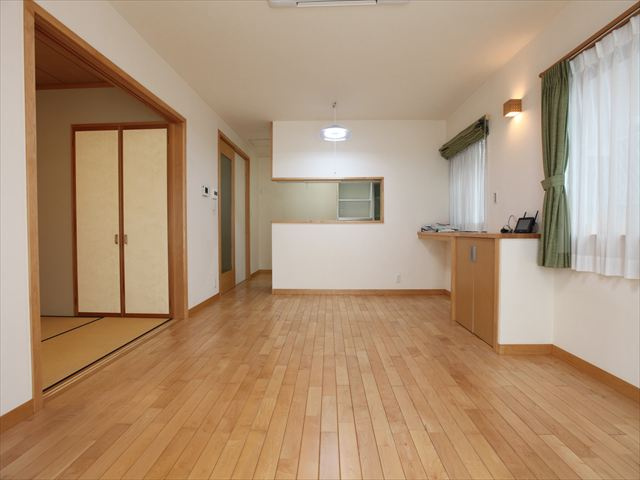 【居間・リビング】の画像