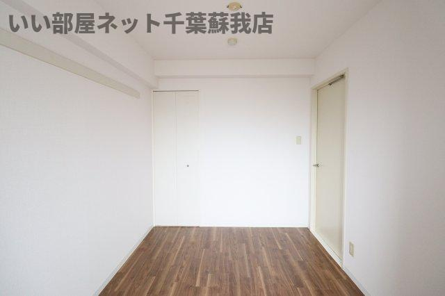 オーシャンビュー弐番館の洋室|使い勝手のいい洋室です