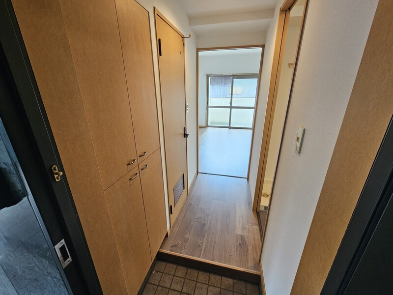 久留米市御井町の賃貸マンションの玄関|シンプルで使いやすい玄関です