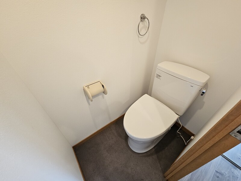 久留米市御井町の賃貸マンションのトイレ|ゆったりとした空間のトイレです