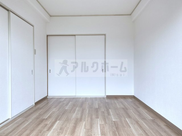エクシード国分の洋室